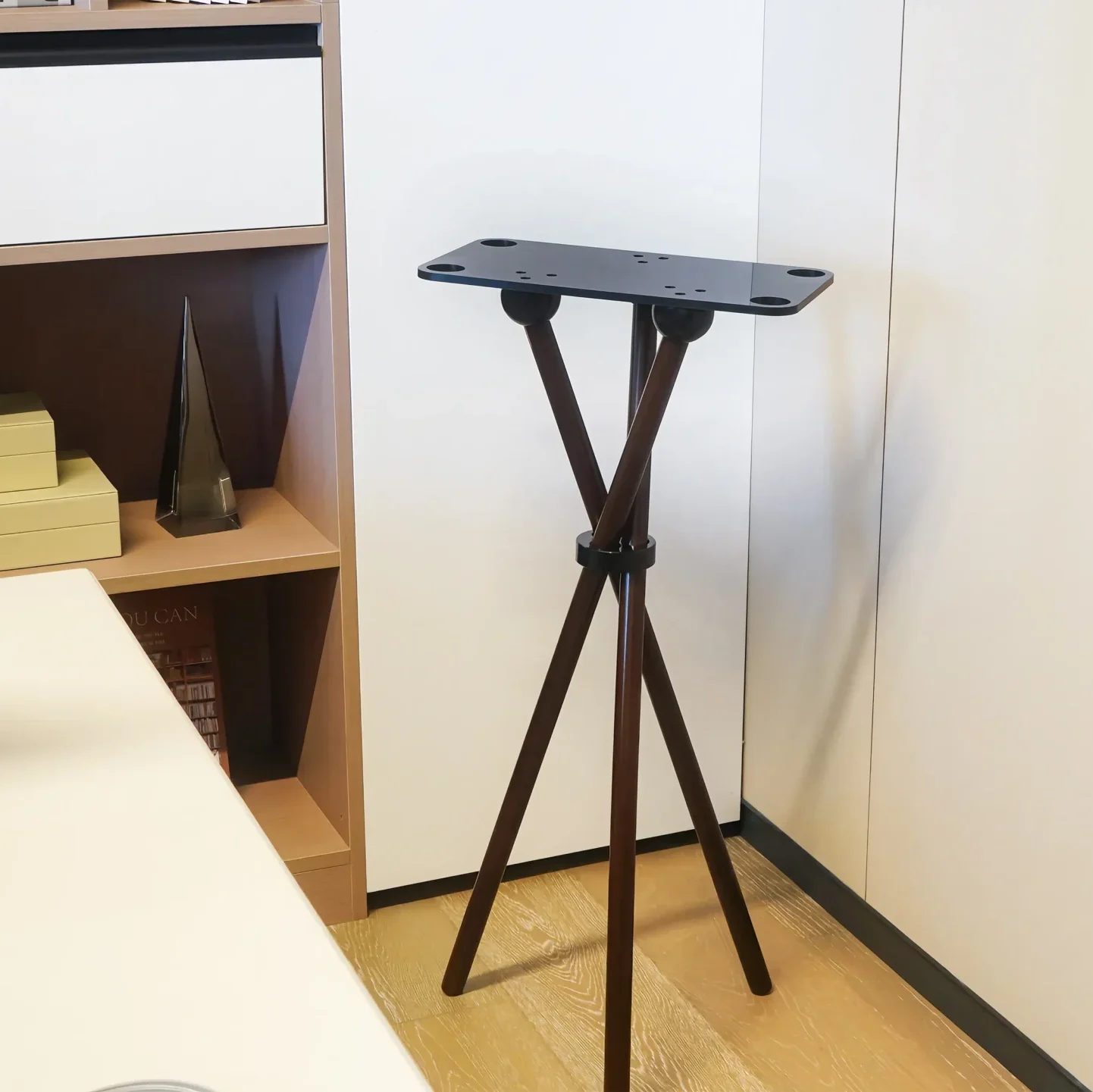 Audio speaker stand